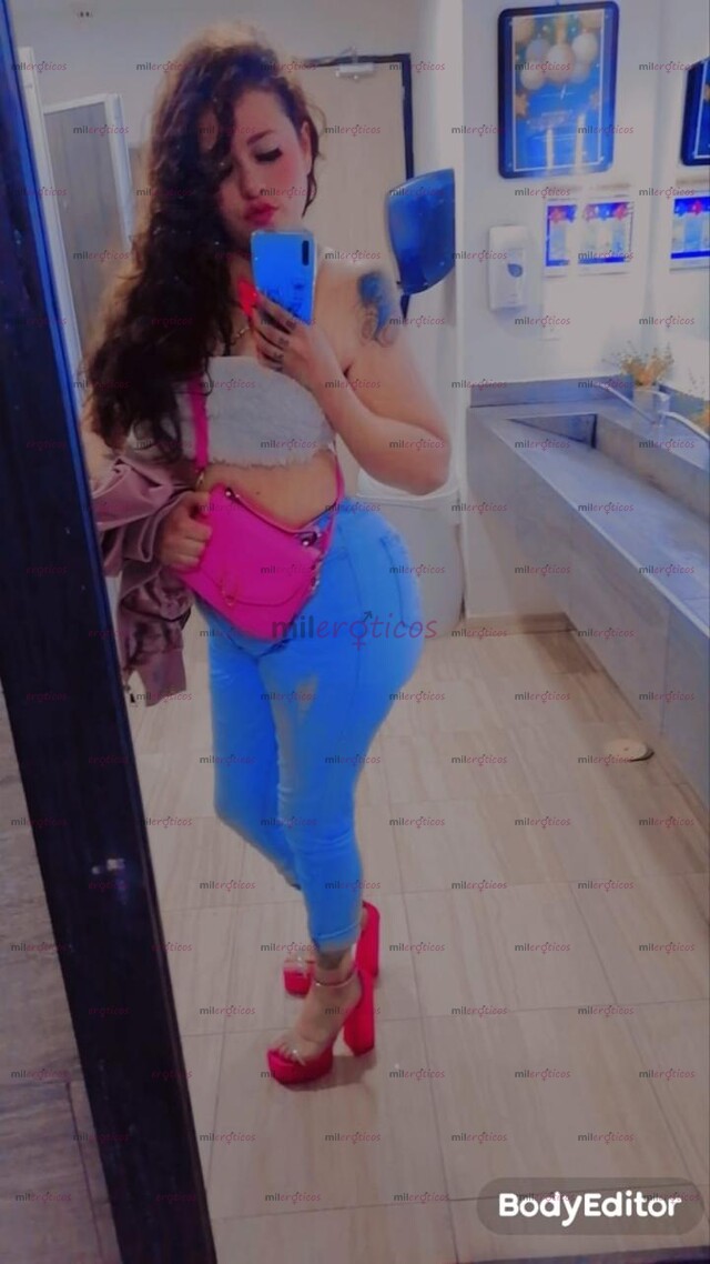FOTOS DE LINDA GATITA QUE TIENE GANAS DE TI VEN A DISFRUTARME Y REGALAME TU LECHITA