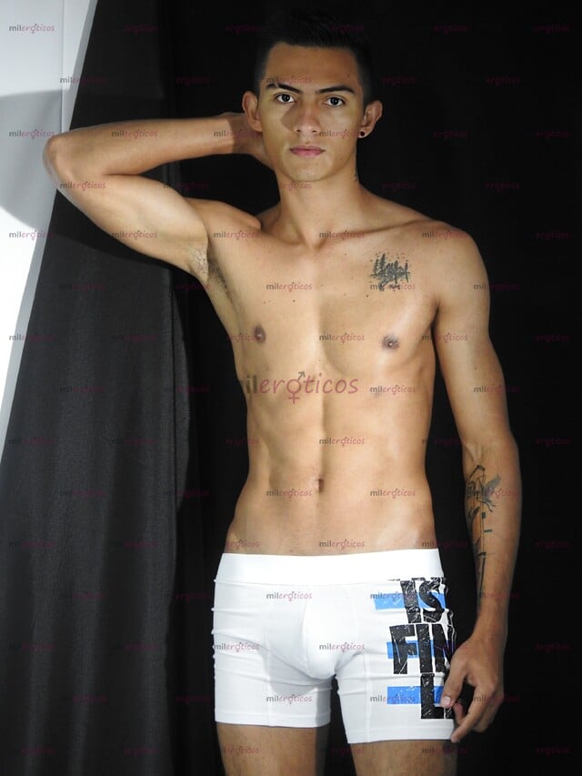 FOTOS DE FLACO CARIÑOSO COMPLACIENTE CON LUGAR DISCRETO