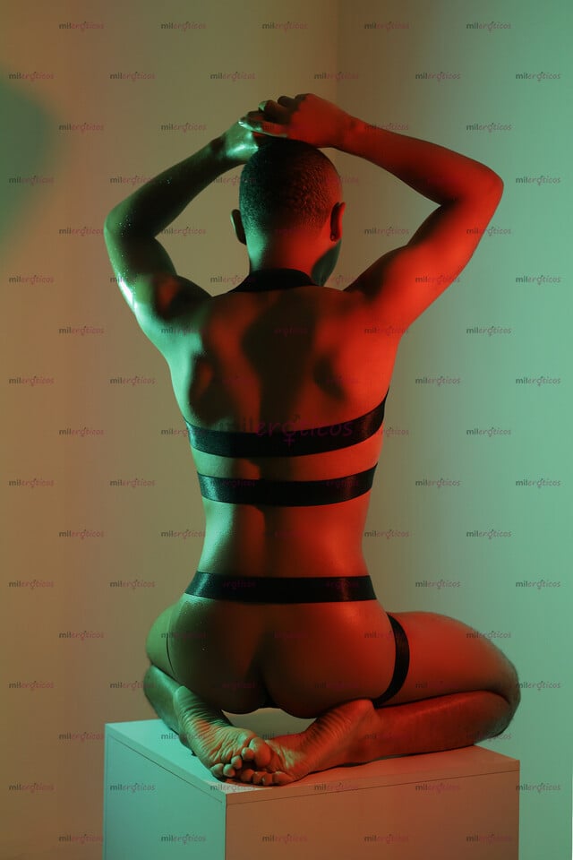 FOTOS DE JOVEN REY MUY CALIENTE Y ARRECHO MUY AMOROSO Y RESPETUOSO