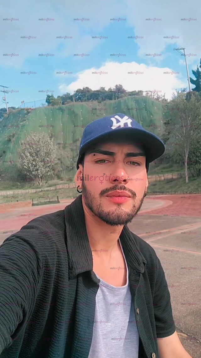 FOTOS DE ROLO VERGÓN, ARRECHO Y DOMINANTE Y LECHERO