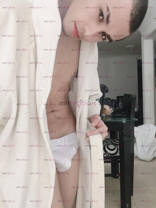 FOTOS DE POLLO LINDO, CARIÑOSO VERSATIL VERGON, CON GANAS DE ATENDERTE PASARLA BIEN