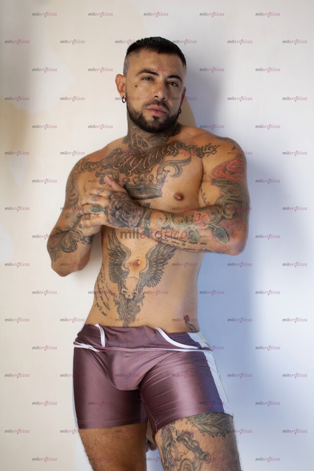 FOTOS DE YOSHUA CABRON TATUADO SEXY CALIENTE DOTADO