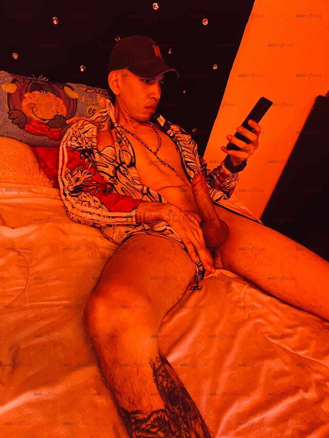 FOTOS DE ANDRES, JOVEN COLOMBIANO FLACO VERGON ARRECHO