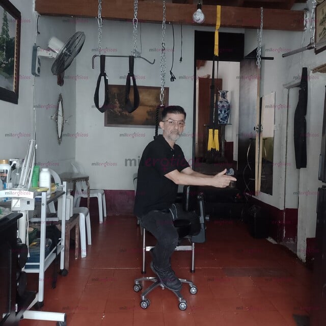 FOTOS DE MASAJES Y MASAJISTA MASCULINO PASIVO PARA HOMBRES MASCULINOS ACTIVOS EN MEDELLIN