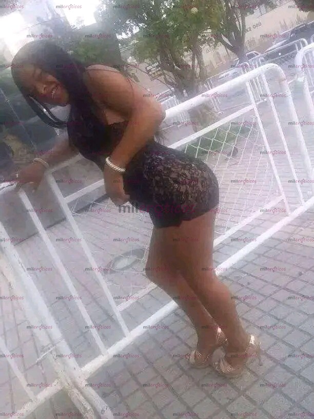 FOTOS DE MORENA ARRECHA SUPER COMPLACIENTE DISPUESTA A DARTE EL MEJOR SERVICIO