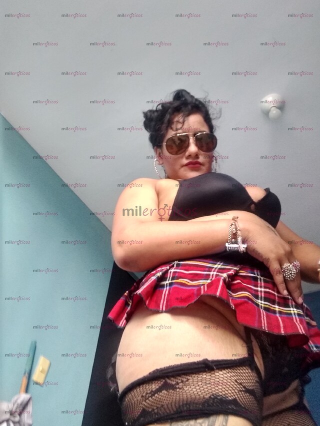 FOTOS DE LA PERRITA CACHONDA VEN A ECHARME TU LECHE PAPI