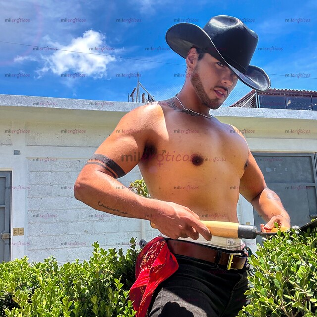 FOTOS DE CHACAL COGE PUTOS PARA COMPLACERTE SEXO A TOPE