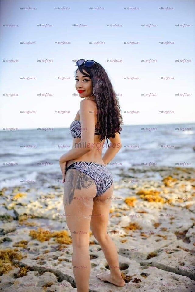 FOTOS DE REGIA LLEGANDO A PLAYA MORENA HERMOSA BOQUITA JUGUETONA ESTRECHA