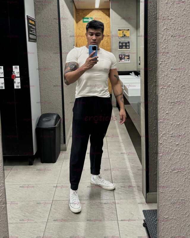 FOTOS DE NUDES POR WHATS APP AQUÍ VATO VARONIL CON BUENA VERGA PARA COMPLACERTE
