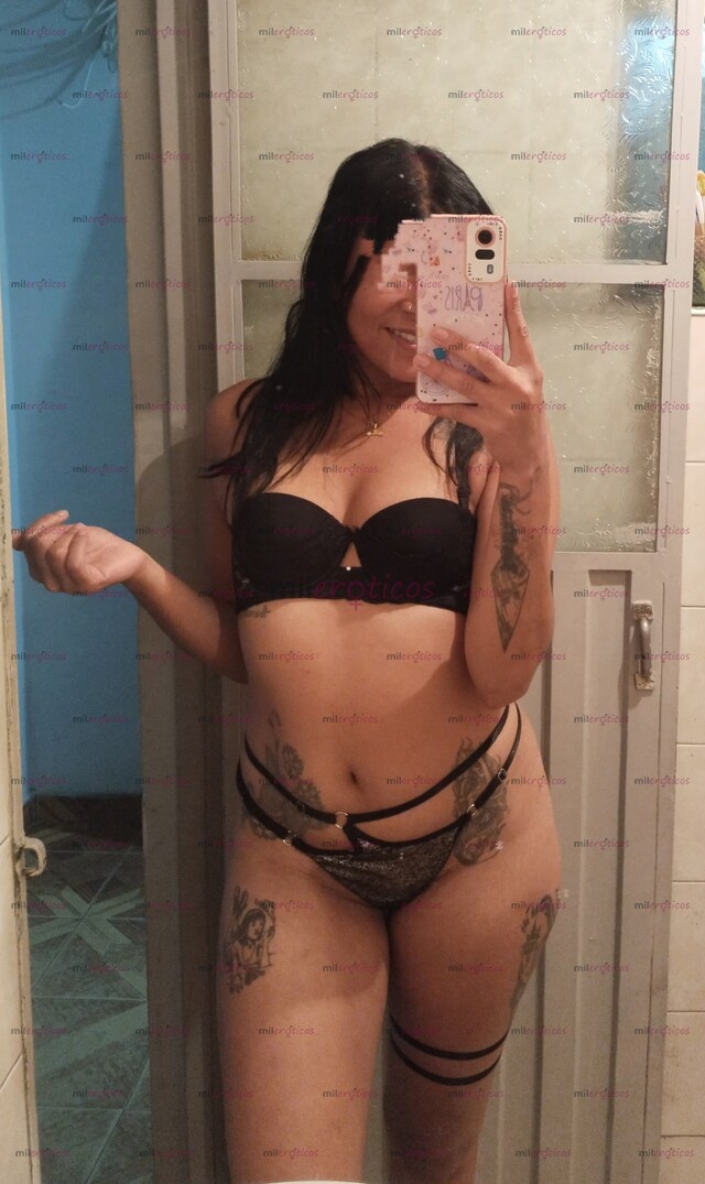 FOTOS DE FLACA CALIENTE CON RICAS CURVAS, TATUADITA Y APRETADITA