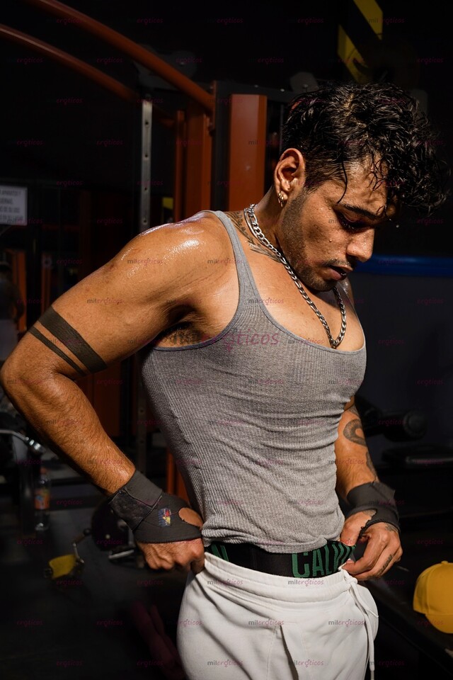 FOTOS DE CHACAL COGE PUTOS PARA COMPLACERTE SEXO A TOPE