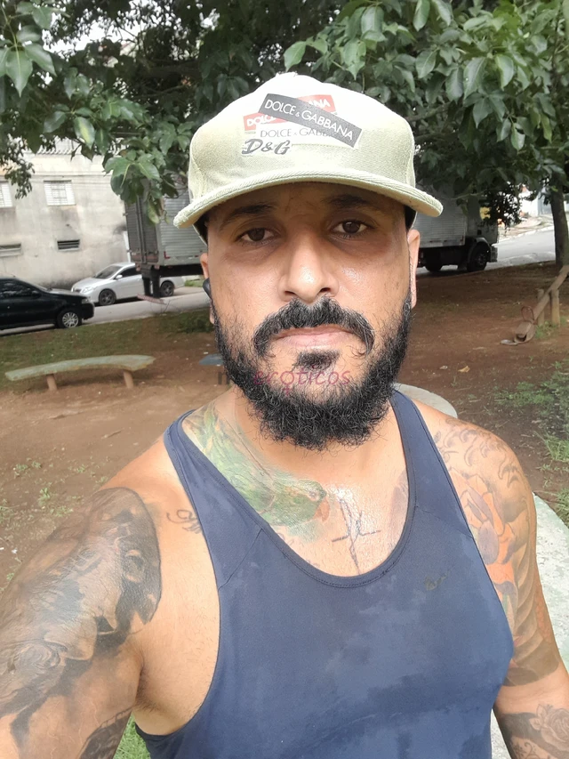 Meu whatsapp 1196074 0452 atendo mulheres casais homens gays passivos sou bem simpatico e atencioso chamei pra conversar vamos nos conhecer estou agua...