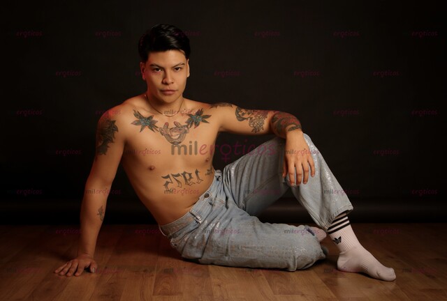 FOTOS DE ESTUDIANTE SEXY,FULL MORBOSO,COMPLACIENTE,NALGAS GRANDES Y CALIENTE,DISFRÚTAME