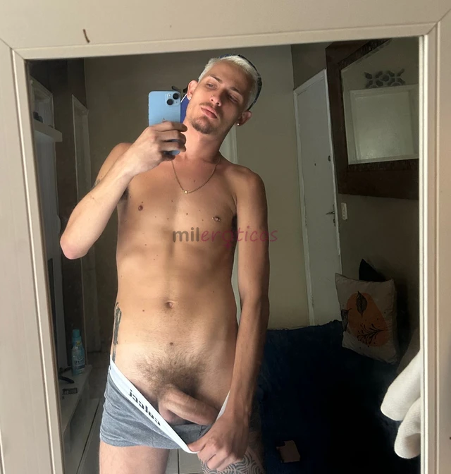 Recem chegado em sp carioca 23 anos bronzeado de praia olhos verdes cabelo castanho 1 80 de altura 67 kg leite sempre farto curto tudo sem frescura pe...