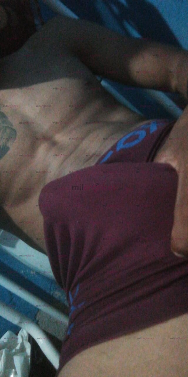 FOTOS DE MORENO TATUADO CON GANAS DE COMPLACERTE RICO