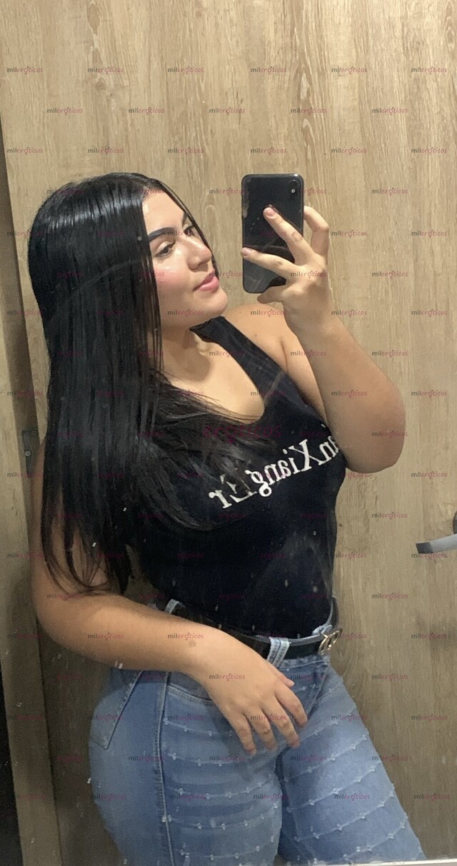 FOTOS DE JOVEN UNIVERSITARIA MUY CALIENTE Y ERÓTICA DISPUESTA A COMPLACER TUS FANTASÍAS