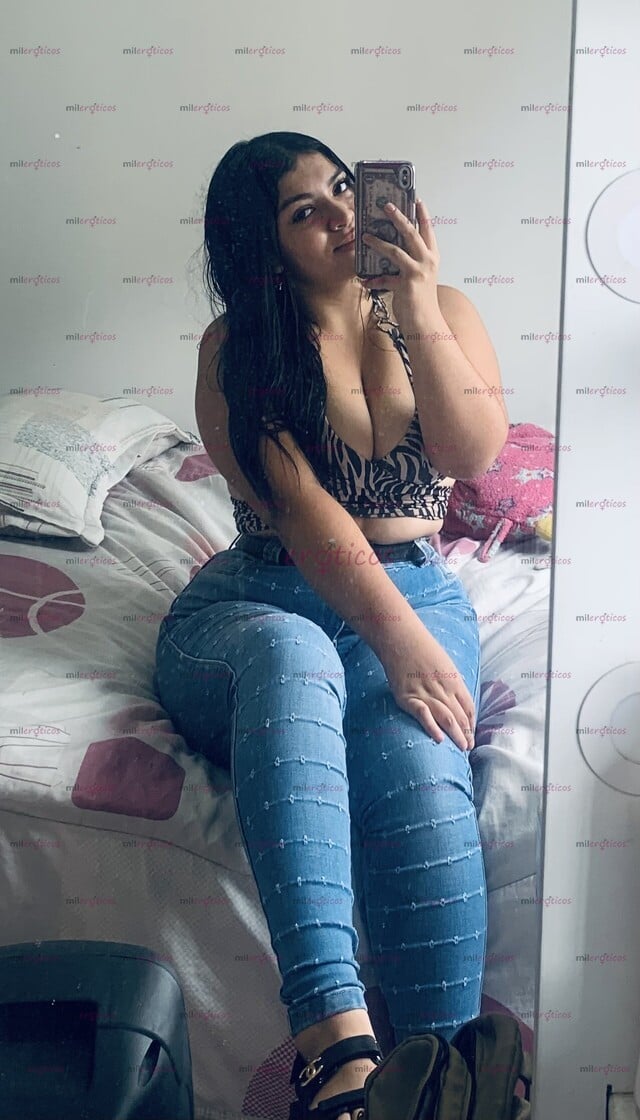 FOTOS DE JOVEN UNIVERSITARIA MUY CALIENTE Y ERÓTICA DISPUESTA A COMPLACER TUS FANTASÍAS