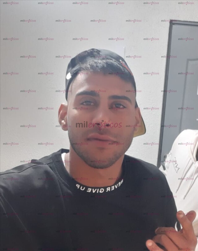 FOTOS DE JOVEN ALDIENTE LISTO PARA COMPLACER TUS NECESIDADES