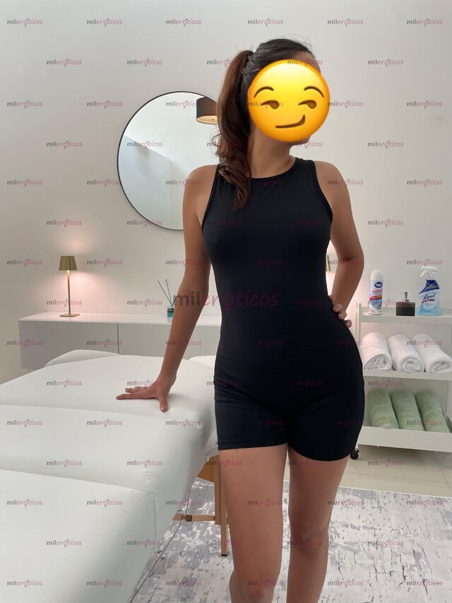 FOTOS DE DISFRUTA DE UN MASAJE PROFESIONAL CON UN DELICIOSO FIN PARA LIBERAR TU ESTRÉS