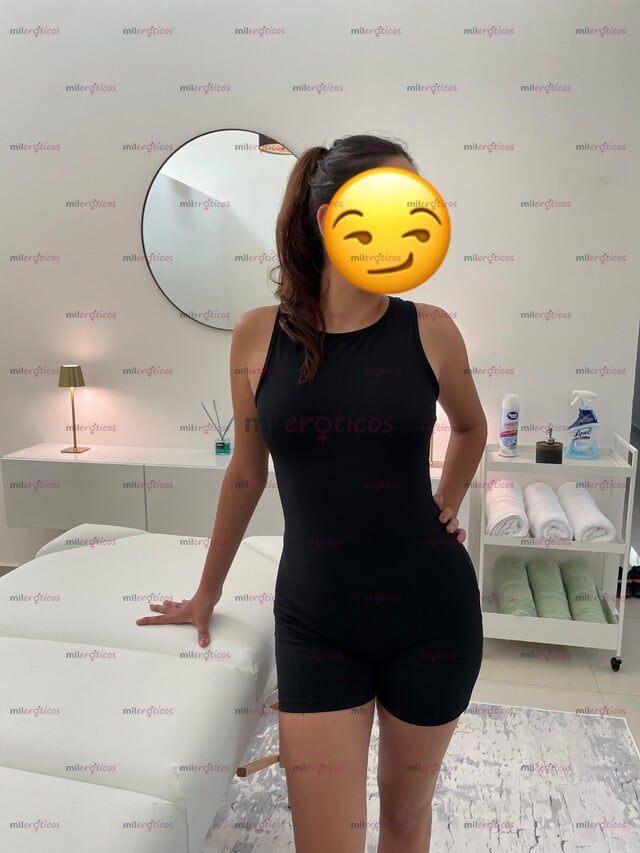 FOTOS DE DISFRUTA DE UN MASAJE PROFESIONAL CON UN DELICIOSO FIN PARA LIBERAR TU ESTRÉS