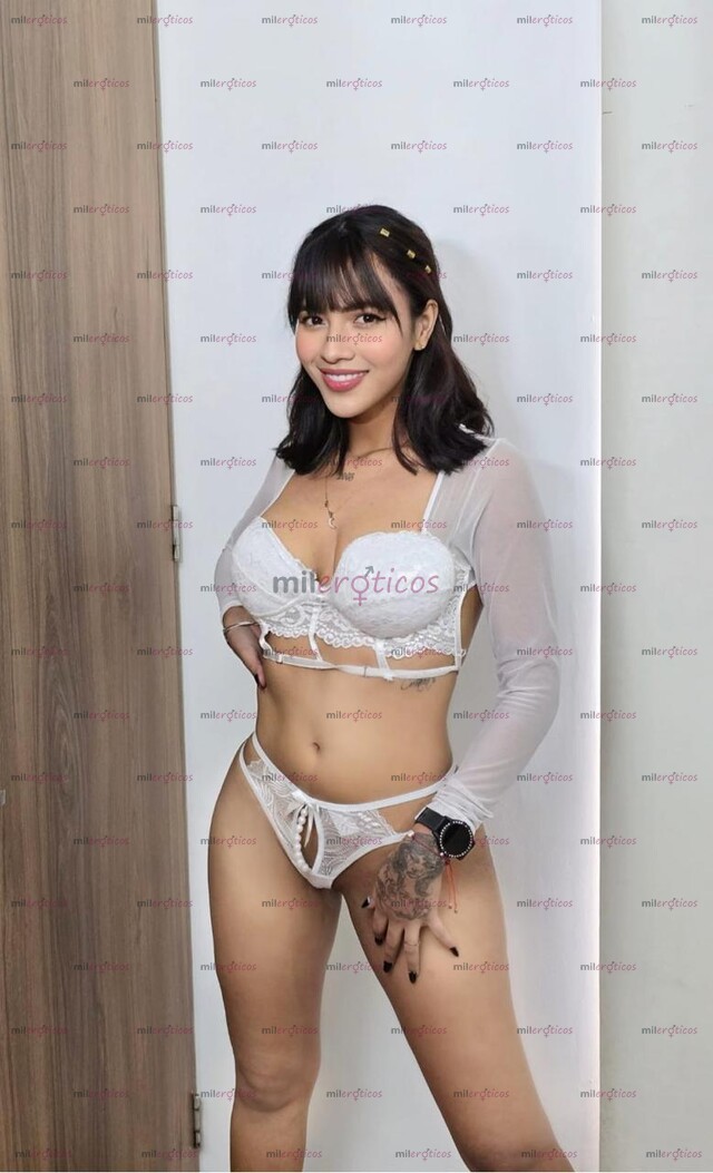 FOTOS DE UN LINDA PAISA ESTRECHITA DISFRUTAME QUE ESTARE POCOS DIAS