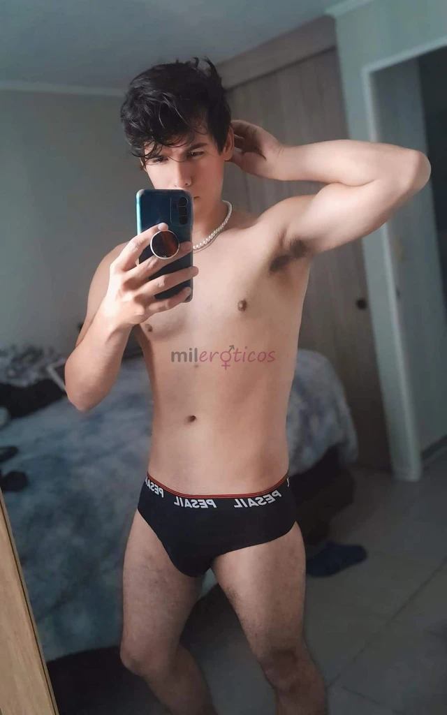 Hola soy cris un chico joven de 23 anos lindo guapo decente muy relajado vengo esta app para conocerte y complacer todos tu deseos fantasias fetiches...