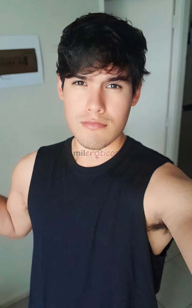 Hola soy cris un chico joven de 23 anos lindo guapo decente muy relajado vengo esta app para conocerte y complacer todos tu deseos fantasias fetiches...