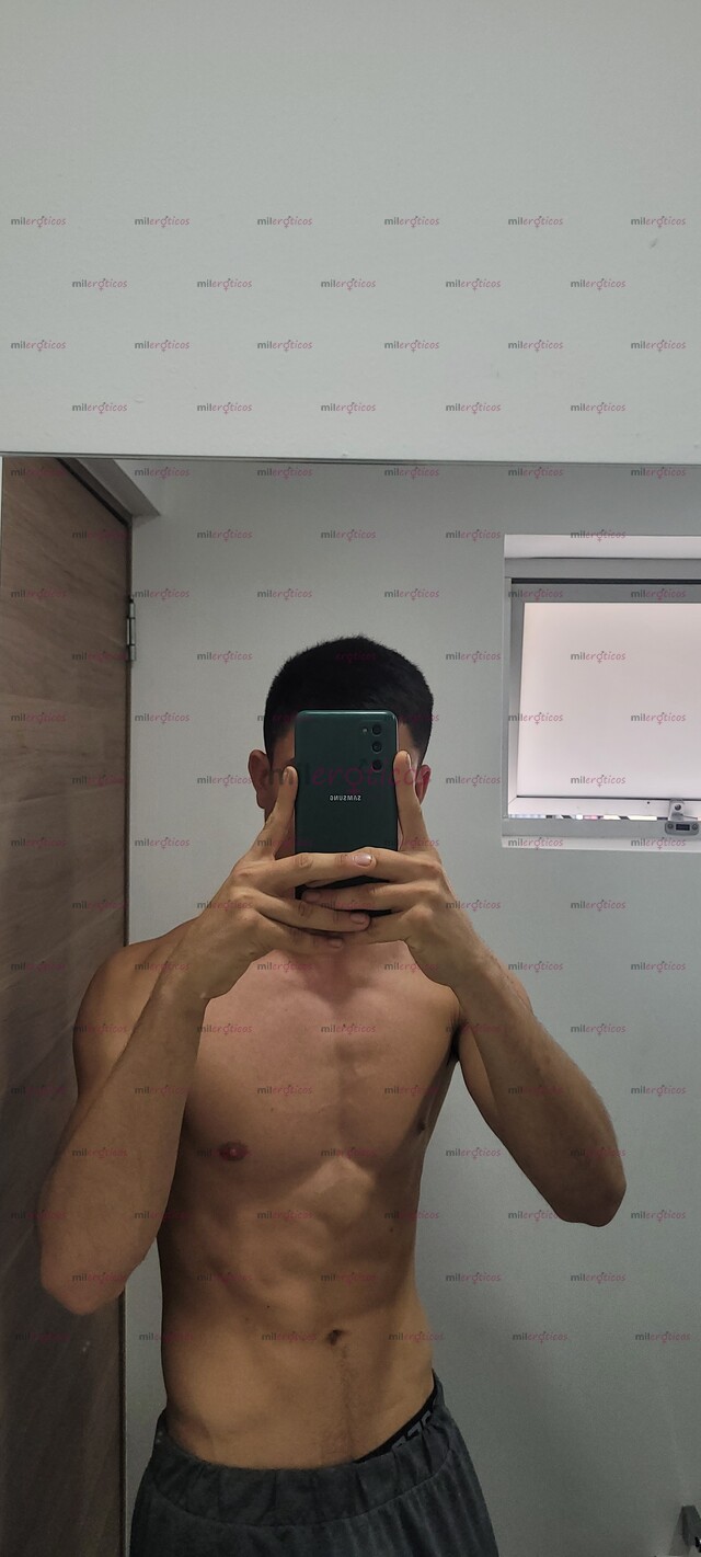 FOTOS DE FLAQUITO CON GRAN EMVERGADURA SUPER VENOSA