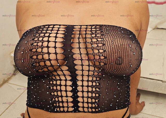 FOTOS DE YENI .CHICA DE 33 AÑOS,CON UNAS BABIS ENORMES PARA ASERTE UNA RUSA