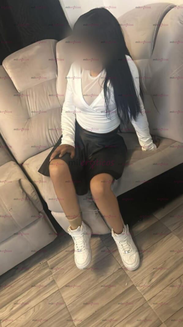 FOTOS DE DISFRUTA DE UNAS DELICIOSAS NALGUITAS REBOTANDO PAPI