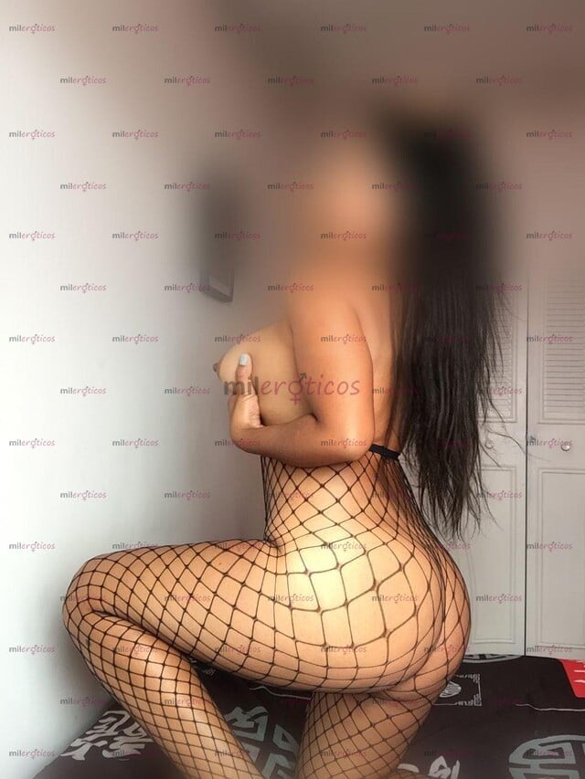 FOTOS DE HERMOSA PELINEGRA ,COLOR CANELA ,FULL TETAS DISPUESTA A COMPLACER TUS DESEOS