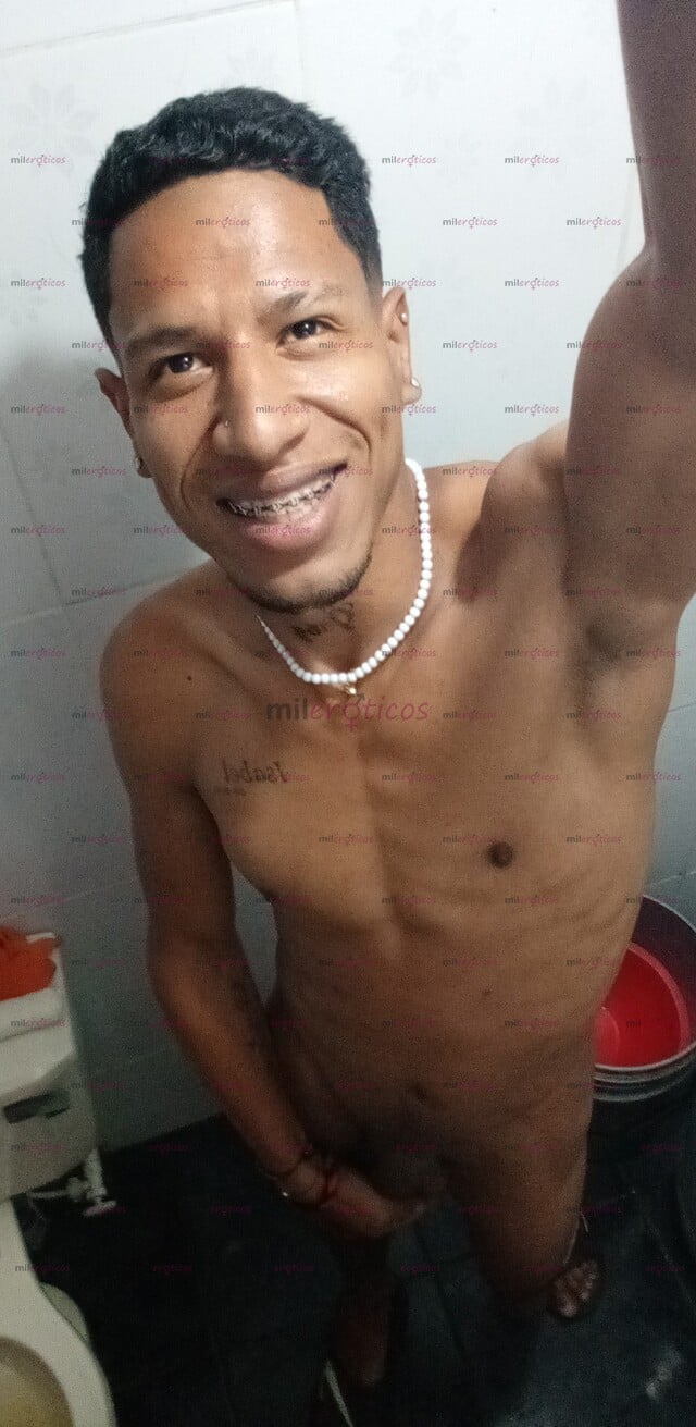 FOTOS DE VERSÁTIL FLACO MORENO DISPUESTO A COMPLACER TODO TUS DESEOS SON TABÚ Y DESEOS