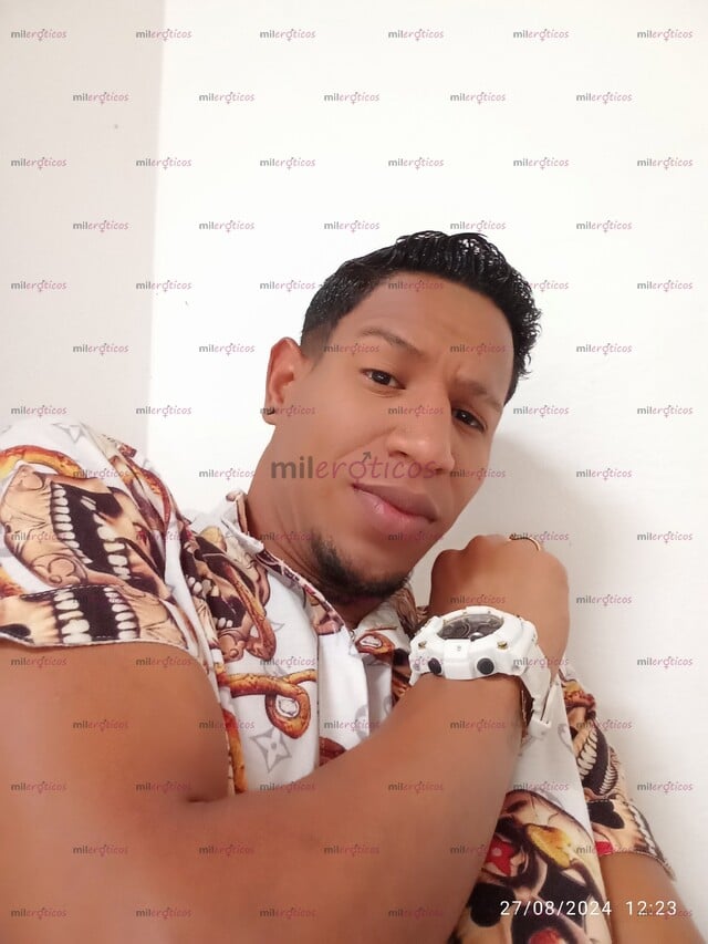 FOTOS DE VERSÁTIL FLACO MORENO DISPUESTO A COMPLACER TODO TUS DESEOS SON TABÚ Y DESEOS