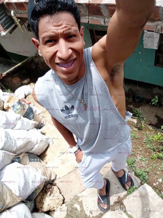 FOTOS DE VERSÁTIL FLACO MORENO DISPUESTO A COMPLACER TODO TUS DESEOS SON TABÚ Y DESEOS