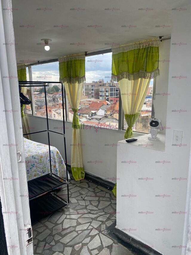 FOTOS DE HERMOSA HABITACION POR RATOS DIAS Y SEMANAS EXCELENTE UBICACION CHAPINERO