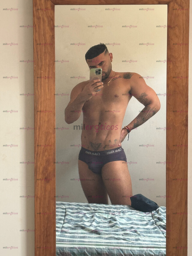 FOTOS DE ÚLTIMOS DÍAS MACHO FORNIDO GRANDE ATLÉTICO MUY CALIENTE PARA TI A SÓLO UN CLICK