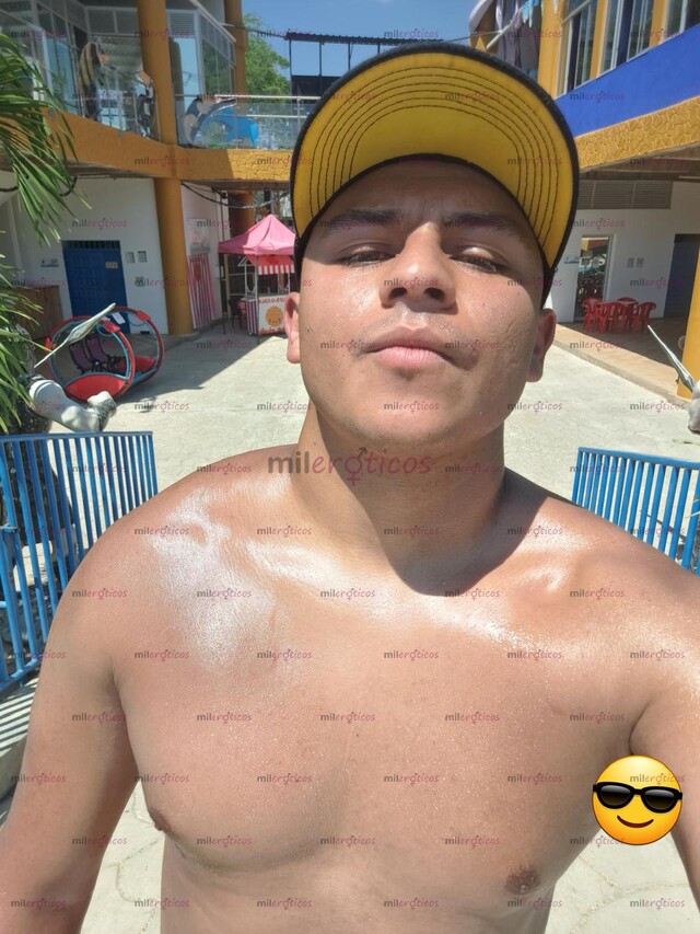 FOTOS DE MORENO DOTADO UNIVERSITARIO SOLO DOMICILIOS DISPONIBLE 24 HORAS, NUEVO EN LA CIU