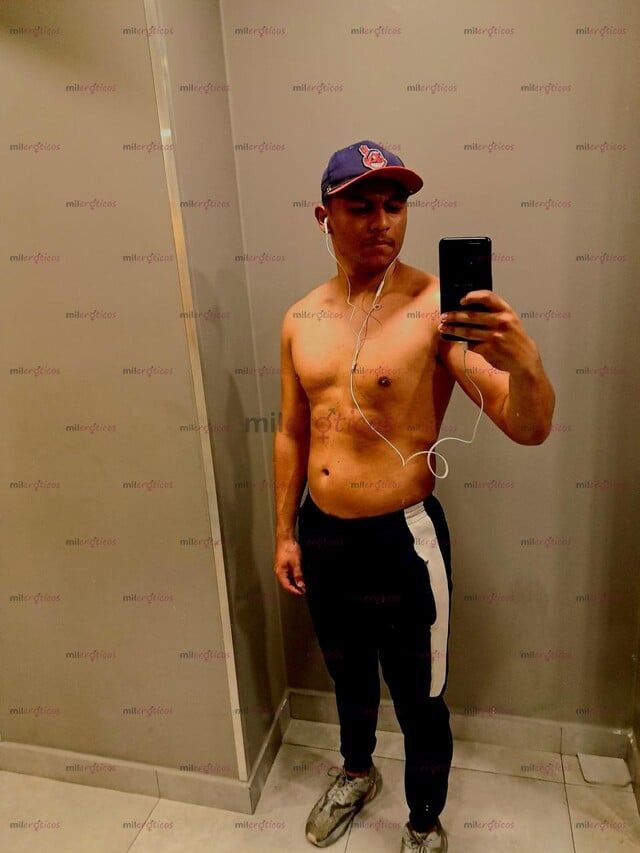 FOTOS DE MORENO DOTADO UNIVERSITARIO SOLO DOMICILIOS DISPONIBLE 24 HORAS, NUEVO EN LA CIU