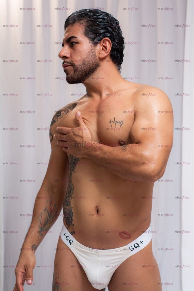 FOTOS DE GUAPO NORTEÑO DE REGRESO. DISFRUTA DE UN MOMENTO LLENO DE PLACER
