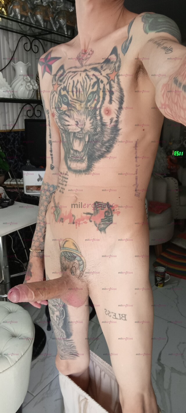 FOTOS DE FLACO FETICHERO MORBOSO ACTIVO TATUADO BLANCO