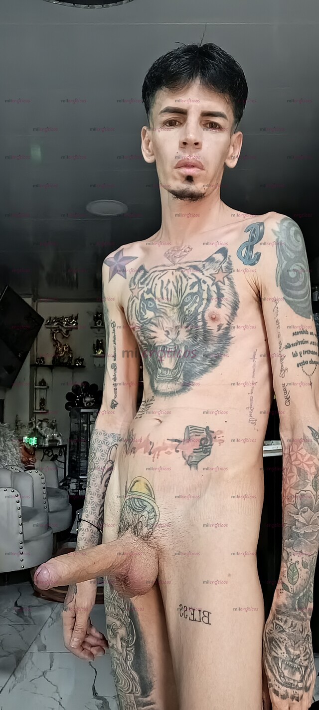 FOTOS DE FLACO FETICHERO MORBOSO ACTIVO TATUADO BLANCO