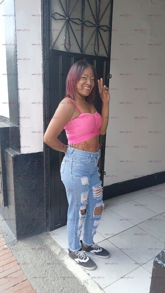 FOTOS DE NEGRA ARDIENTE ANSIOSA COMPLACIENTE HAMBRIENTA DE VERGA