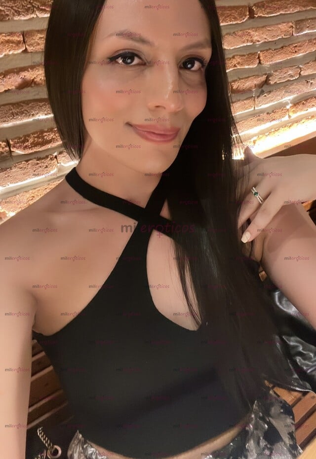 FOTOS DE JOVEN Y HERMOSA MUJER TRANS SIN CIRUGIAS ESPERANDO POR HOMBRES