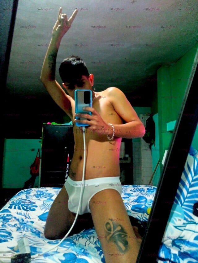 FOTOS DE JOVEN MASAJISTA , VERSÁTIL 22 CM CON SITIO INCLUIDO