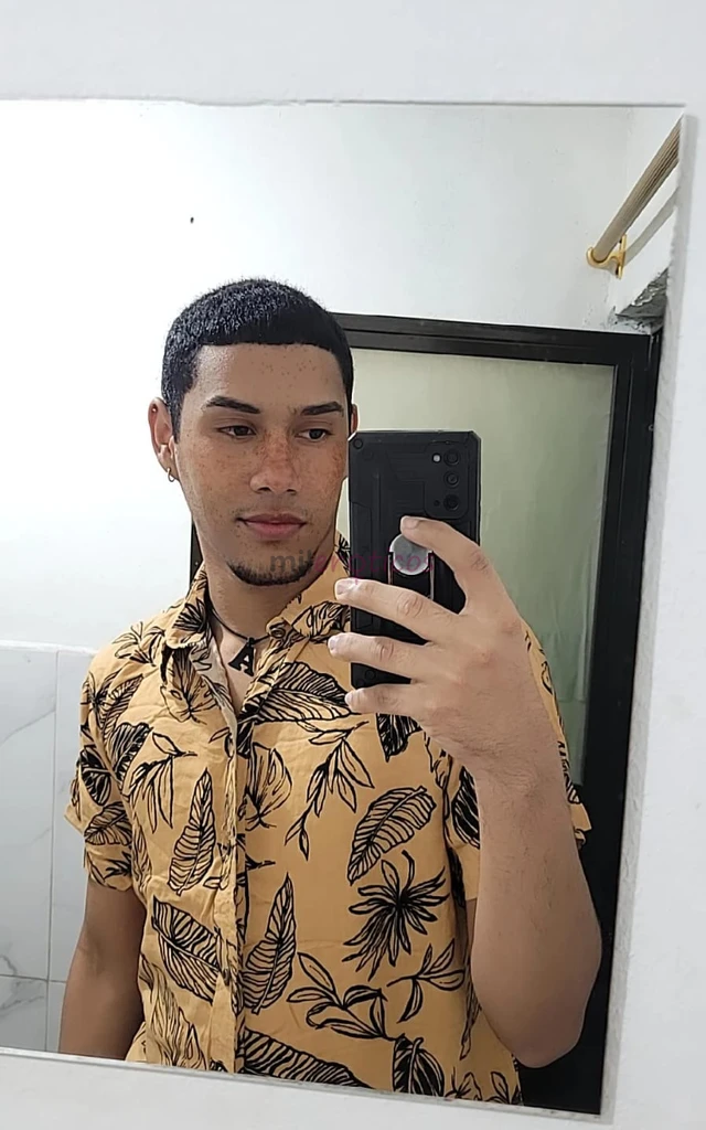 Chico moreno varonil activo como tu deseas serio solvente hombres o mujeres que quieran salir de la rutina vivir una experiencia verdaderamente hot co...