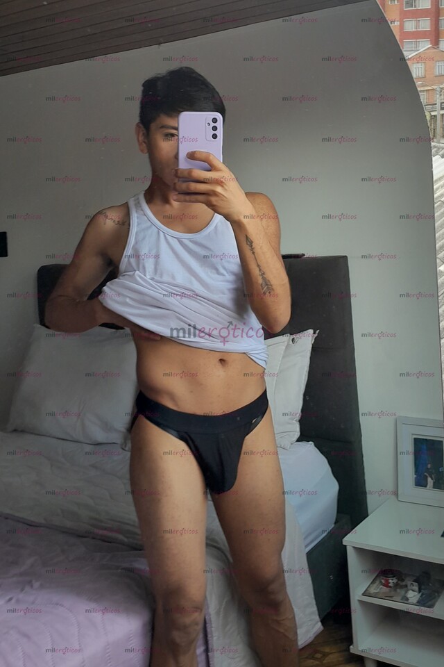 FOTOS DE POLLITO DOTADO, VERSATIL, COMPLACIENTE, LECHERO CON SITIO COMODO Y DISCRETO.