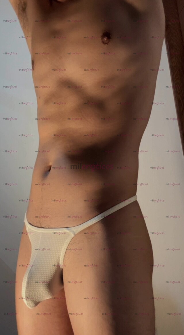 FOTOS DE JOVEN ESTUDIANTE, JUGUETÓN, NUEVO EN LA CIUDAD