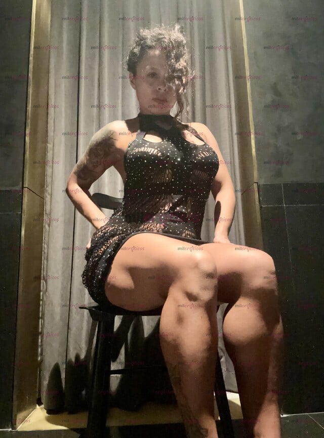 FOTOS DE ARE YOU HARD ENOUGH TO SLIDE YOUR COCK BETWEEN MY HUGE TITTIES?L WANT U!