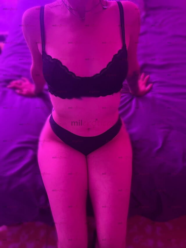 FOTOS DE PRECIOSA CHICA PETIT DELGADITA CON LUGAR AL NORTE MOTEL Y DOMICILIO