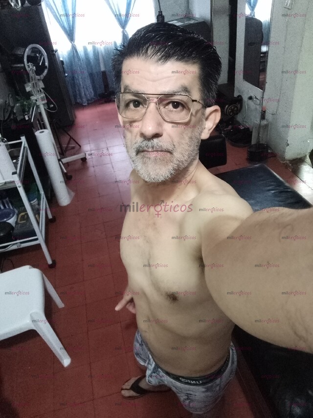 FOTOS DE MASAJES RELAJACION EROTICA SOLO PARA HOMBRES DE ASPECTO VARONIL ACTIVOS SOLVENTE